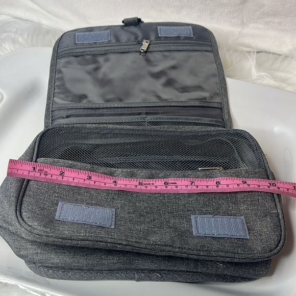 HANGING TRAVEL BAG W/Rose & Rhinestone Detail - Picture 4 of 11